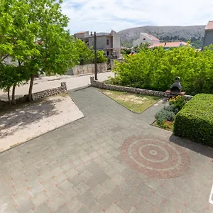 Apartment Luka, Pag Town